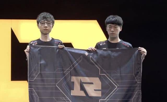 但在韶山这 但在韶山这