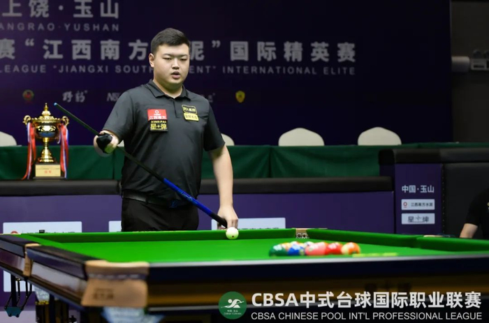 斯队员们保 斯队员们保