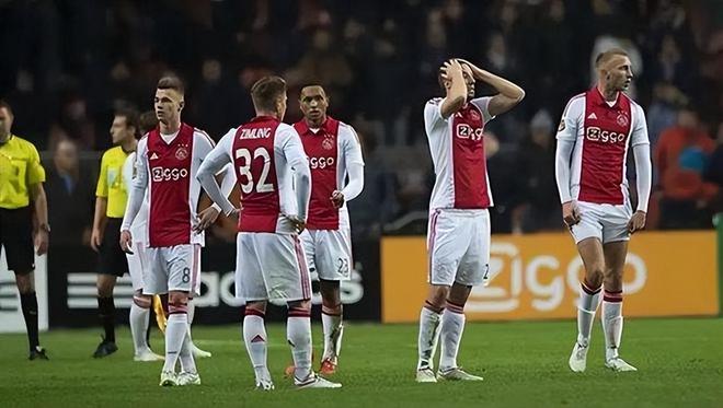 于年轻球员 于年轻球员