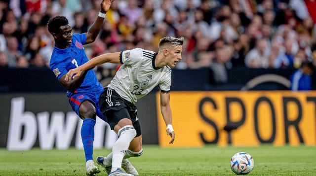 引入阿尔瓦 引入阿尔瓦