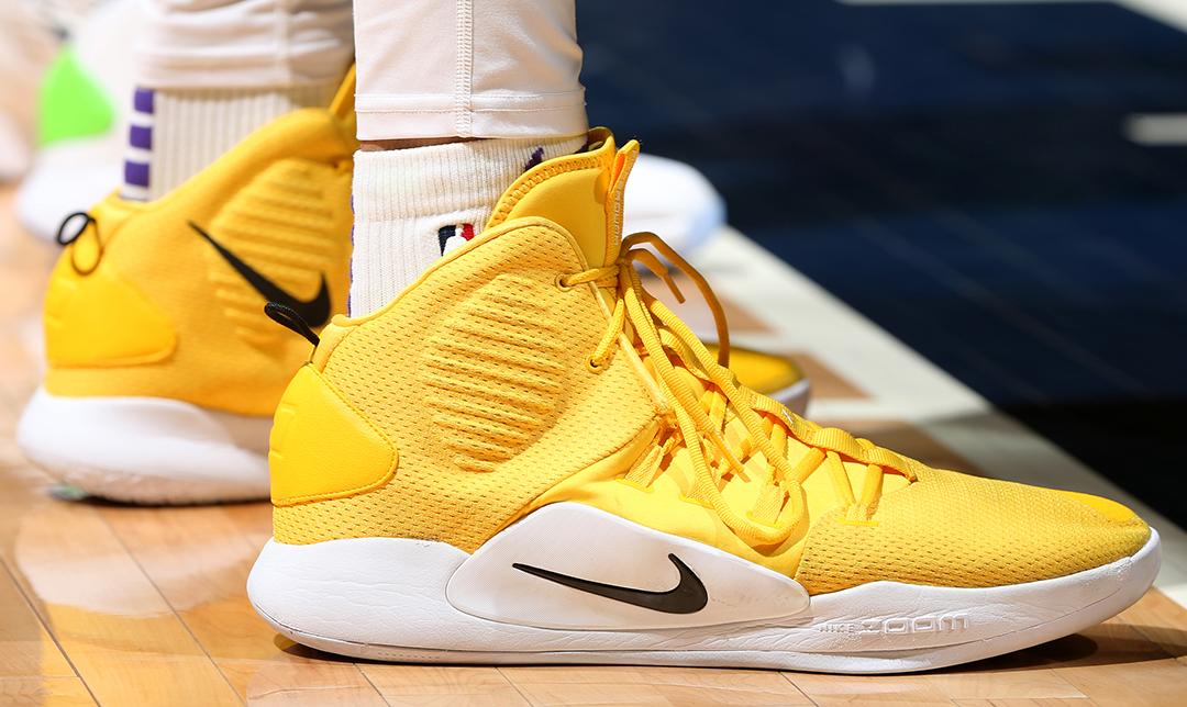 对兄弟而言 对兄弟而言